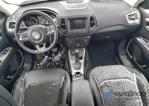 2017 Jeep Compass Latitude z USA, uszkodzony, nr VIN 3C4NJDBBXHT624475